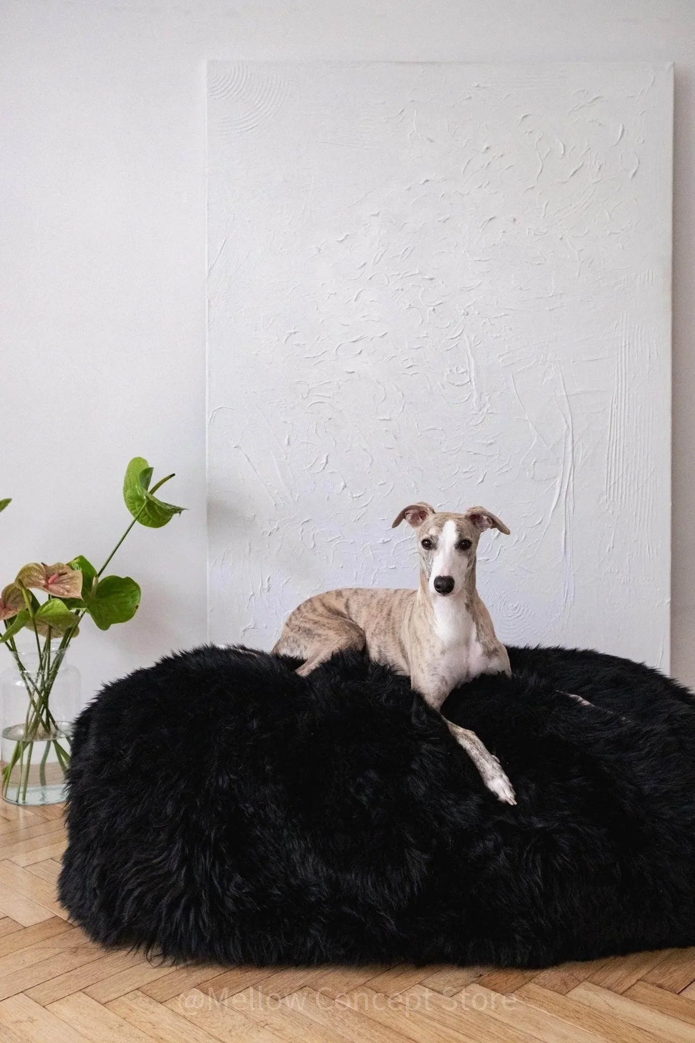 Oval Sheepskin™ Luxury Pet Bed